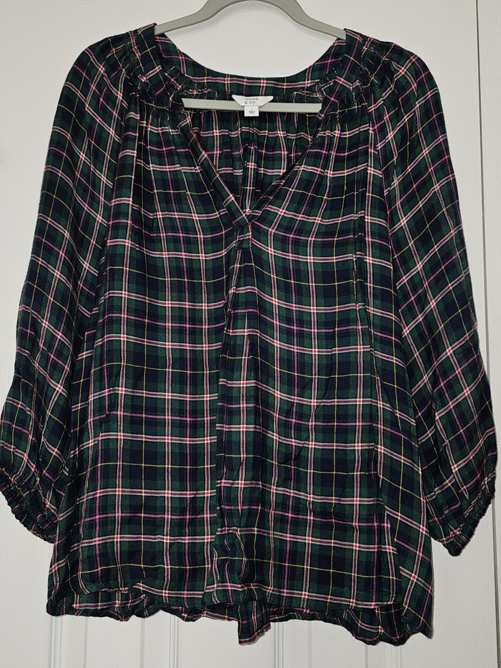crown & ivy Dark Green & Pink Plaid Peasant Blouse
